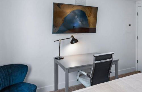 Deluxe Central 1BR 1BA Pool,Hot Tub,Gym,Parking - Foto 20