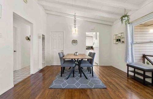 Mid Century Garden View Home Parking - Foto 24