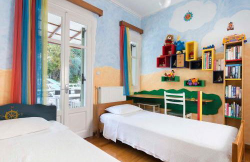 Yellow House Ithaca - Foto 22