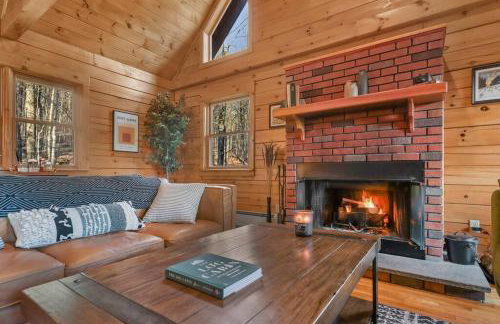 Lakefront Log Cabin, Private Lake Access w/Peloton - Foto 19