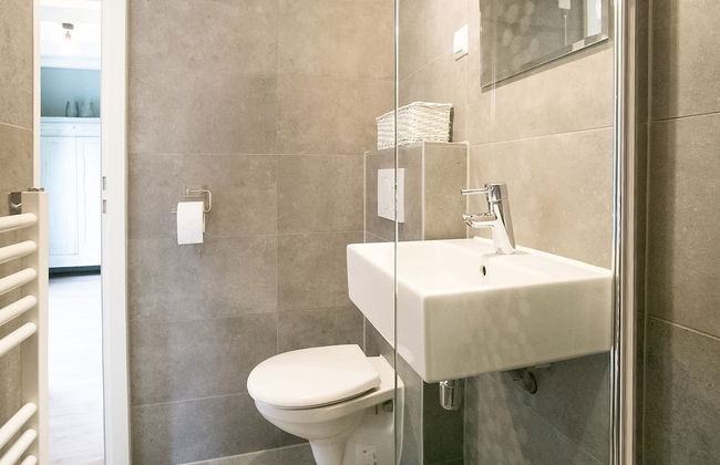 Peaceful Holiday Home in Tuitjenhorn - Photo 20