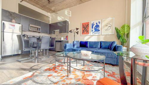 McCormick Place Amazing 2BR Suite with City View and Optional Parking for up to 8 guests Near Soldier Field and Lakefront Trail - Foto 2