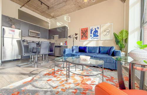 McCormick Place Amazing 2BR Suite with City View and Optional Parking for up to 8 guests Near Soldier Field and Lakefront Trail - Foto 2