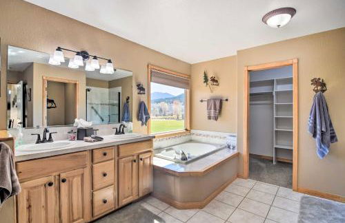 Family-Friendly Home with Hot Tub 1 Mi to Dtwn - Foto 11