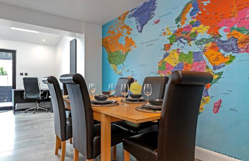 Contractors Dream~POOL TABLE~Close to Luton Airport~Three Double Bedrooms - Foto 38