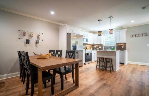 Par-Tee Haus I- Game Room & Hot Tub-Walk to Helen - Foto 80