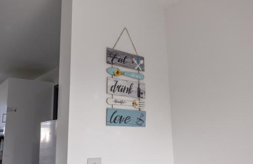 Modern 3 Bed House-Free Parking-by Holiday Homes - Foto 12