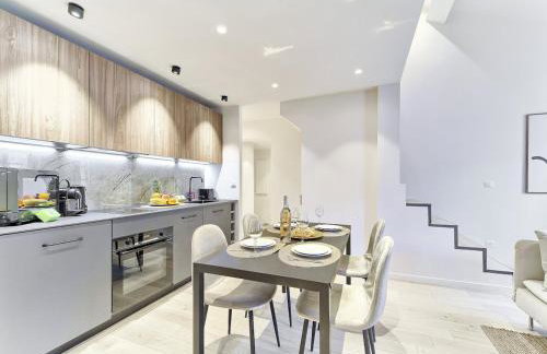 Hyper Centre - Charming duplex - Luxury - Reversible air conditioning - 10 mins from Place MASSENA - Foto 6
