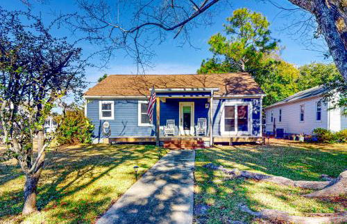 Coastal home with private hot tub and fire-pit, close to local attractions - Foto 3