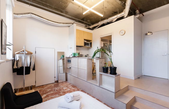 LUCINDA, Carlton Studio Apartment - Photo 4