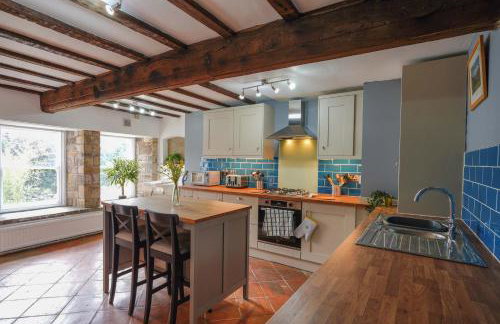 Bulls Head Historic Home With Garden And Hot Tub - Photo 5