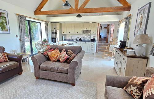 Beautiful Views Historic 16th Cent Barn Conversion - Pass the Keys - Foto 8