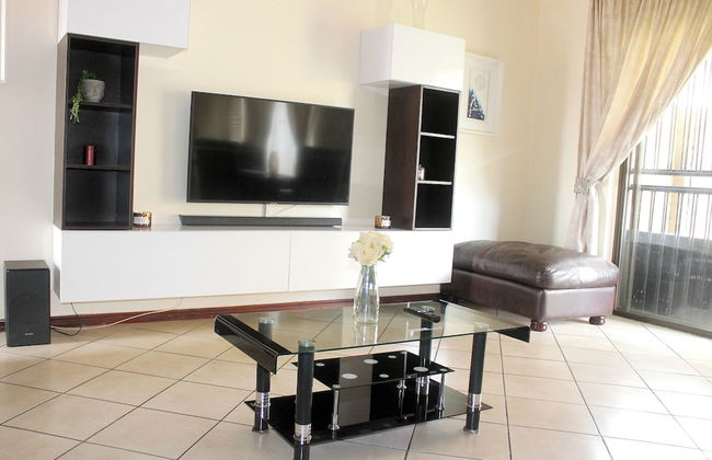 Cozy 3 Bed Duplex ,sleeps 6 With Double Bathroom - Photo 22