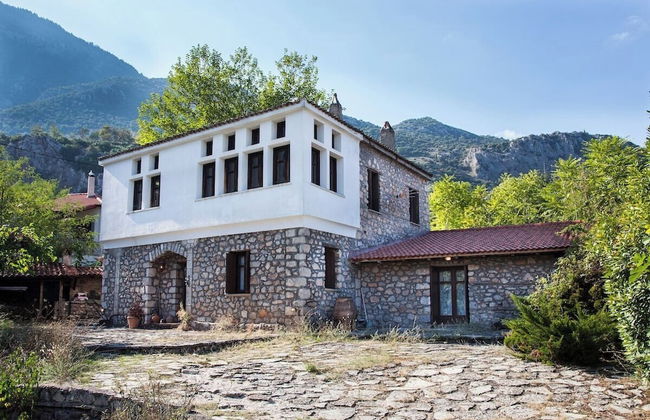 260m2 Unique Mountain House in Lilea Parnasos - Foto 1