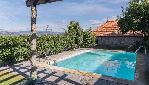 Pequena Casa rústica com piscina - Foto 2