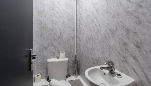 Town Centre 6 Bed Home Work Rest Warrington - Foto 4, Other