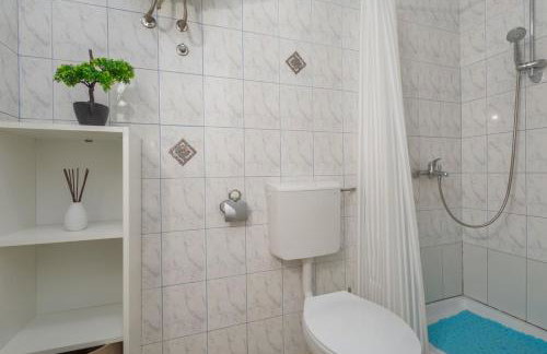 Apartment Susnjici 2 with Pool, Children Playground and Terrace - Photo 10