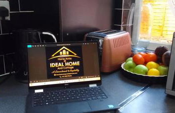 Cozy 4 Bedroom Home in Walsall, Free Parking, EVC, WIFI, 30 days 10 percent off - Foto 37