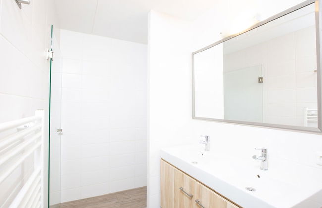 Detached Single Story Holiday Home Near the Sea - Photo 4