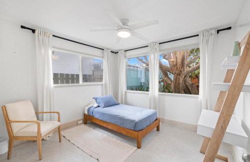 North Shore Beach House, 4BD, AC, Parking, WIFI, King Beds - Foto 11