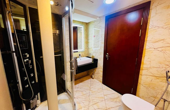 Saxophone Suites - Photo 16