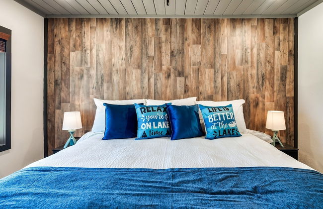 The Lodge at Lakeside - Photo 2