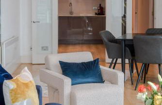 BEST THAMES VIEWS in TOWN! LARGE LUXXE NOMAD DESIGN FAMILY HOMES المساحة والأناقة تلتقي مع الراحة العربية - Foto 28