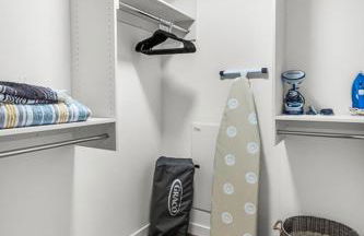 Luxury by the Beach with Pool, Gym, Game Room - Photo 6