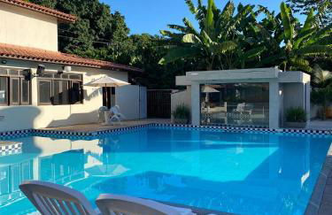 AP06 Espaçoso a 3 Minutos a Pé da Praia de Taperapuã, Acomoda até 8 Pessoas! - Foto 25