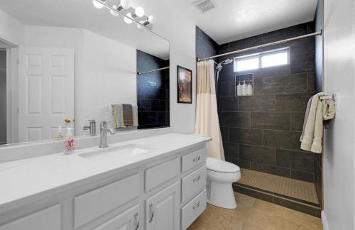 Near Zion Remodeled 4BR Sleeps 10 Patio - Foto 23