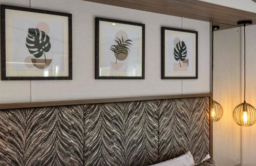 Peaceful Lake Retreat - Fishing Lakes, Heated Outdoor Swimming Pool 500yrds on Sister Park , Pool Open April to September - Foto 30