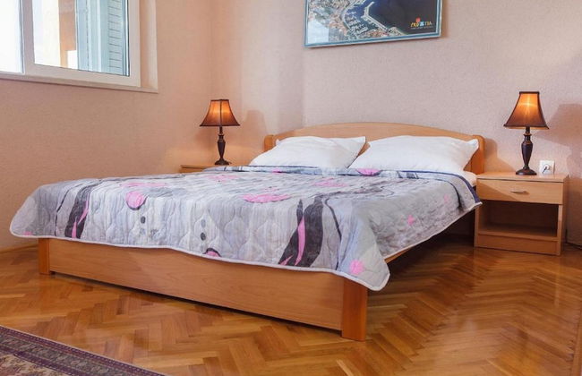 Summerheaven Apartments - Photo 1