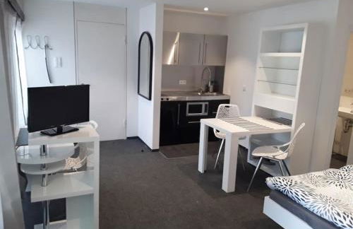 Modernes 1 Zimmer Studioapartment in ruhiger zentrumsnaher Lage - free parking - Foto 1