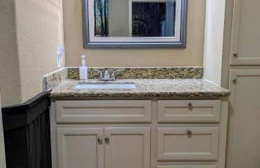 Cozy Barn with Pool Access & Near Lake Conroe - Foto 18