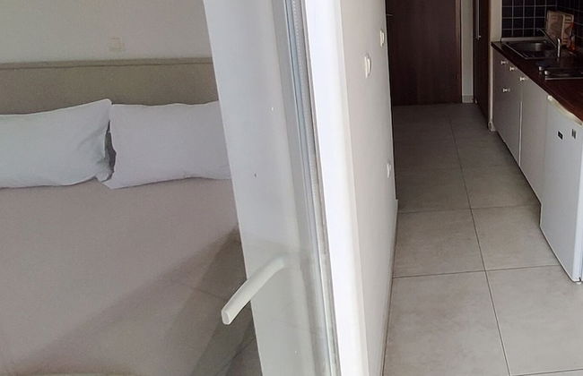 Apartment 11 Sleeps 4 Guests - Photo 5