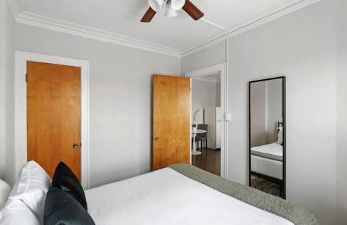 1BR Stylish & Modern Chicago Apartment - Kenwood 508 rep - Photo 4