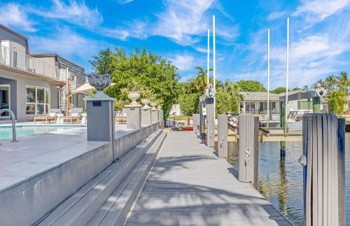 Solara: Waterfront Estate, Pool, Dock, Private Guest Suite - Foto 43