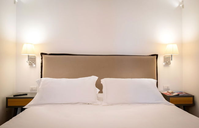 Luxury Villa with Penthouse, Pools and Sea View - Photo 20