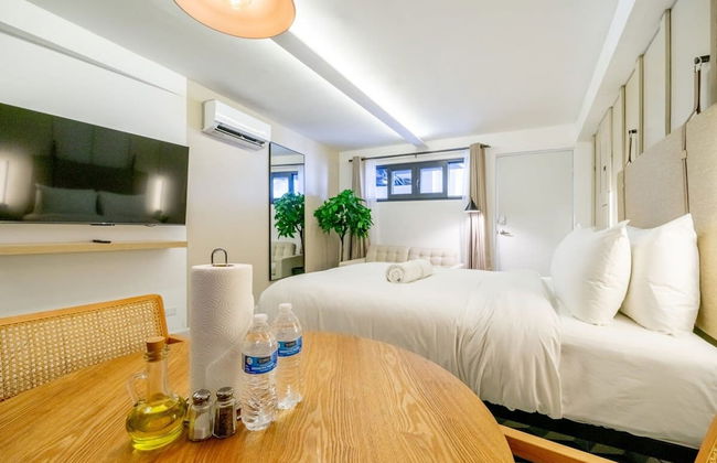 w Monochrome Loft in Santa Ana - Photo 24