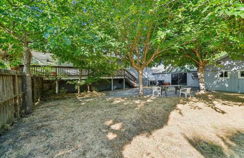 Lakeside Retreat with Private Boat Ramp home - Foto 26