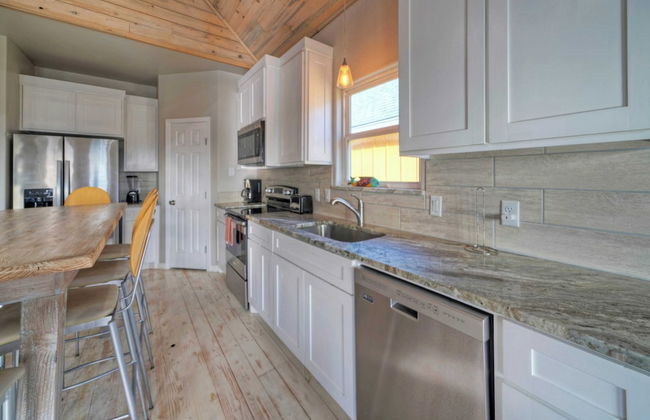 Bay Haven w/ Shared Boat Dock & Waterfront Pool Big Trout by Avantstay - Foto 13