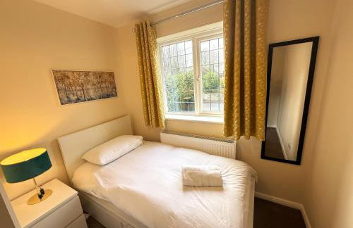 Bicester villa, 5Bedroom, Parking, WiFi, Garden - Foto 28