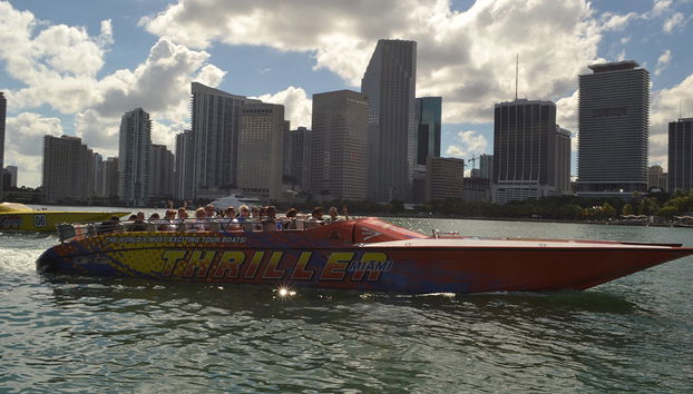 Aventura en lancha rápida: Thriller Speedboat - Foto 3