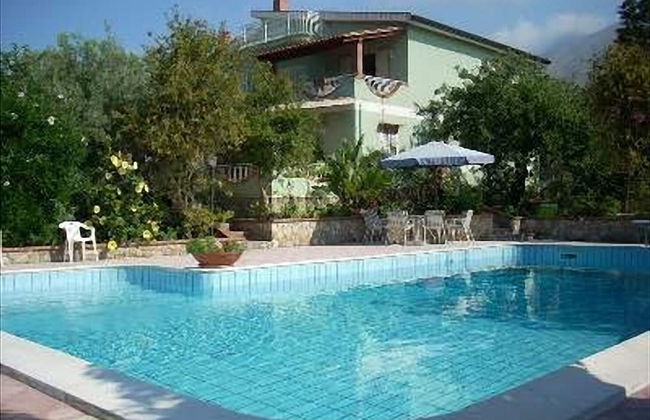 Panoramic Apartment in Villa With Pool and Garden Wi-fi - Foto 12