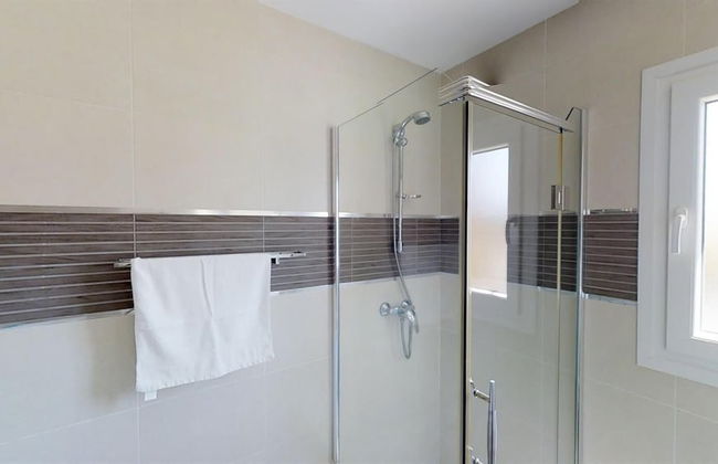 Exquisite Villa Near Beach - Heated Pool - Foto 27