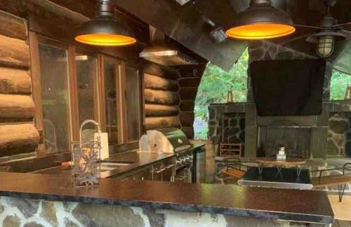 The Kresge Kabin - Authentic Grand Log Cabin. - Foto 15