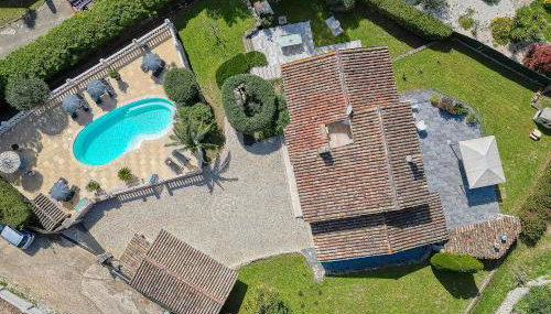 Gîte LES PINS climatisé piscine jardin parking - Foto 4, Garden