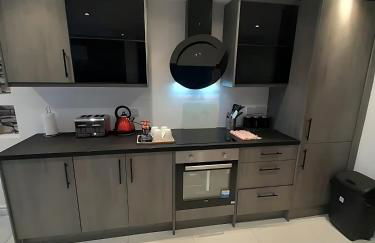 Contemporary and Spacious Home - Foto 17