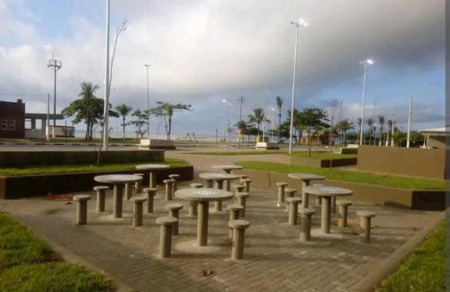 Piscina aquecida, 3 dorms ar condicionado, Cervejeira e Bilhar, a 500 metros do Mar - Foto 47