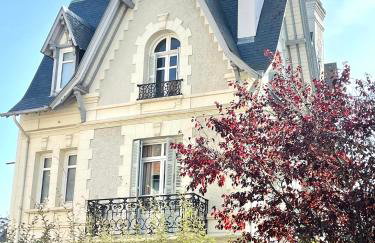 77 VH - Villa piscine - plein centre - Photo 4